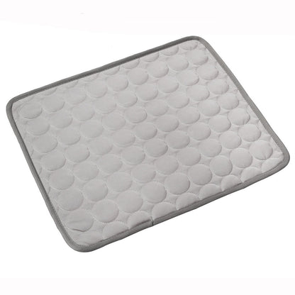 Tapis rafraîchissant portable pour animaux à utiliser à l'extérieur.