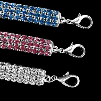 Collier bling avec cristaux pour chien et chat, élégant et confortable.