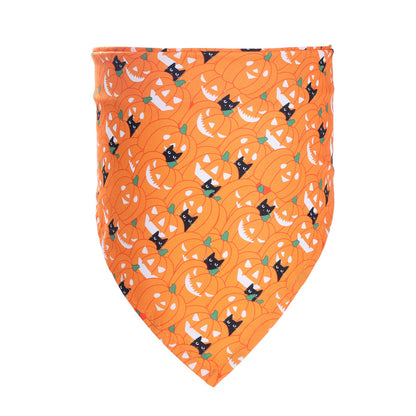 Serviette Saliva Halloween pour animaux, idéale pour les fêtes.