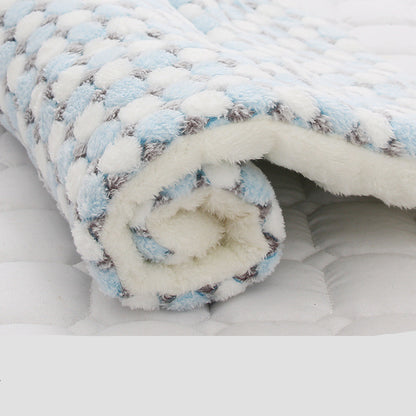 Couverture épaissie confortable pour chiens et chats à la maison.