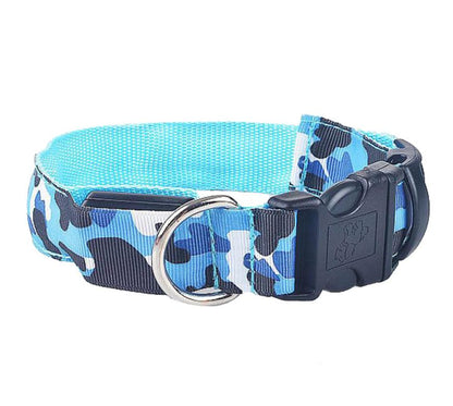 Collier lumineux camouflage, idéal pour chiens et chats en soirée.