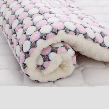 Couverture épaissie confortable pour chiens et chats à la maison.