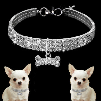 Collier bling avec cristaux pour chien et chat, élégant et confortable.