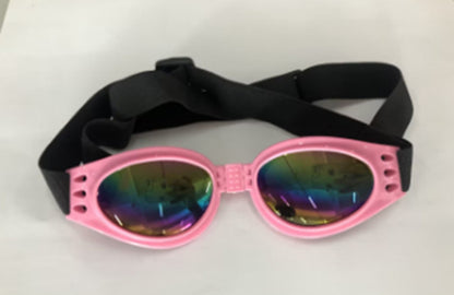 Lunettes de soleil pliables pour chien, style et protection contre les rayons UV.