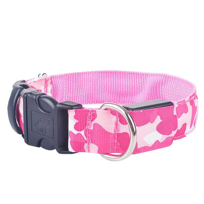 Collier lumineux camouflage, idéal pour chiens et chats en soirée.