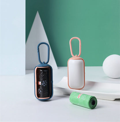 Distributeur de sacs à déjections, pratique pour promenades