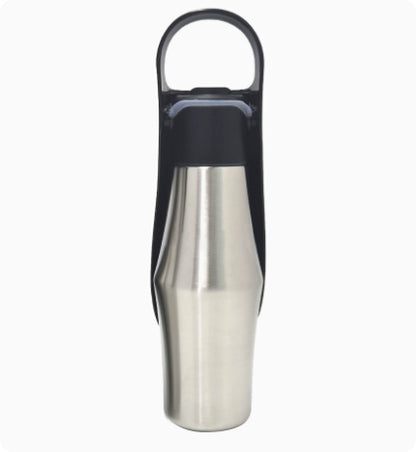 Bouteille d'eau portable en silicone pour chien, légère et facile à transporter.