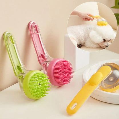 Brosse de bain ergonomique pour chiens et chats, douce et agréable au contact.