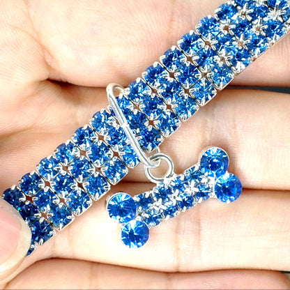 Collier bling avec cristaux pour chien et chat, élégant et confortable.
